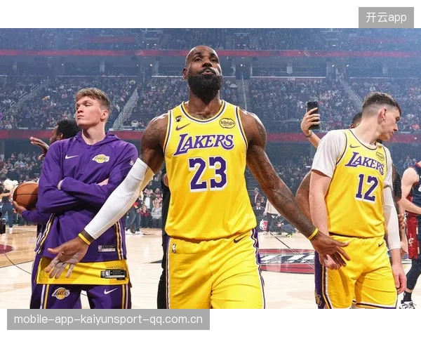 湖人迎来三分新突破：战术革新引爆NBA新格局